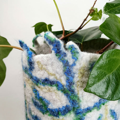 vase_haut_algues_bleuvert_en_feutre_de_laine_atelier_lanzetta copie | EMPREINTES Paris - EMPREINTES Paris