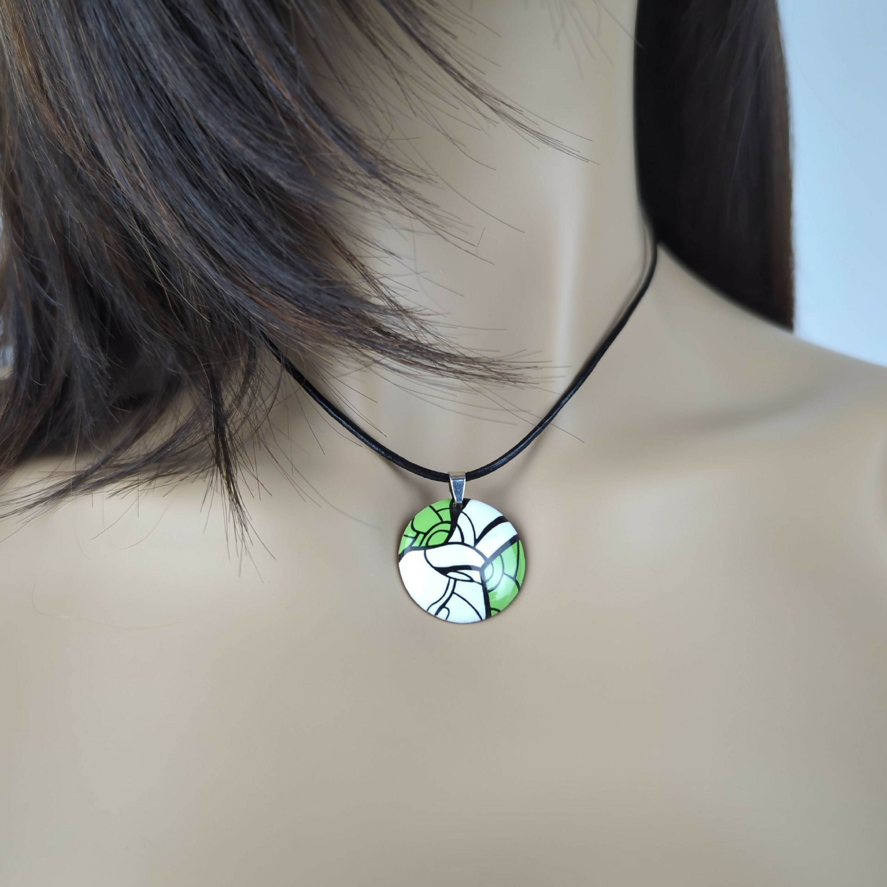 Collier Pop Art en émail sur cuivre - Vert | EMPREINTES Paris