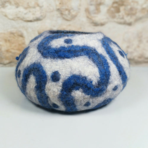 vide_poche_ecru_decor_ondulant_bleu_en_feutre_de_laine_atelier_lanzetta copie | EMPREINTES Paris - EMPREINTES Paris