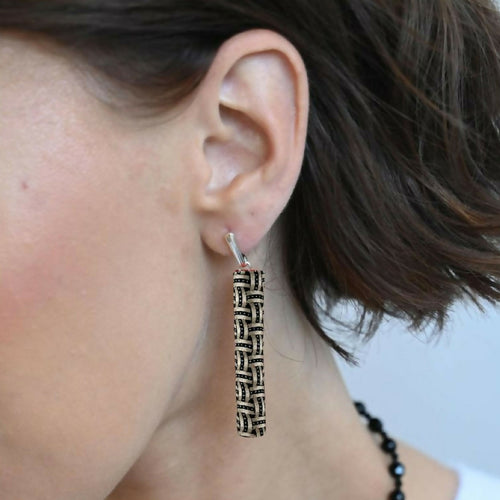 Boucles d'oreilles asymétriques Graphisme | EMPREINTES Paris - EMPREINTES Paris