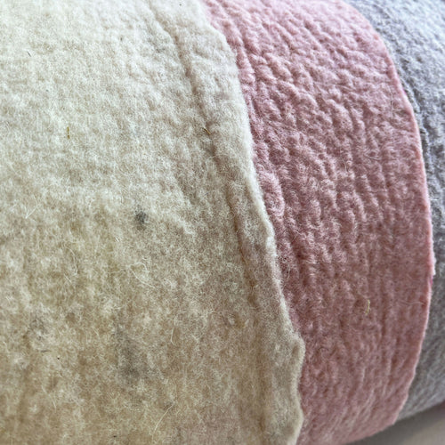 coussin_collection_strates_roses_v_accords_feutres copie | EMPREINTES Paris - EMPREINTES Paris