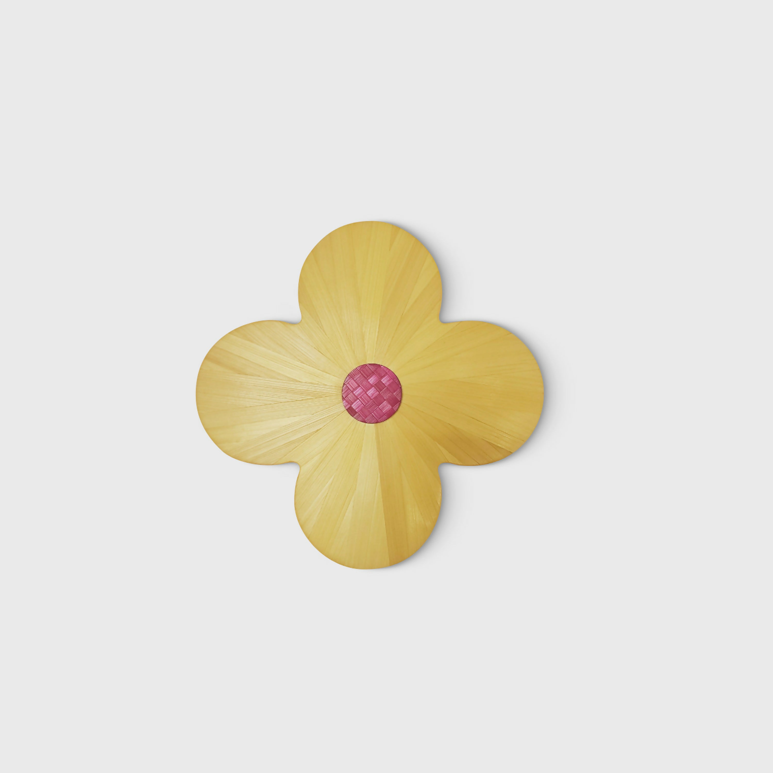 FlowerPower - fleur en marqueterie de paille jaune | EMPREINTES Paris