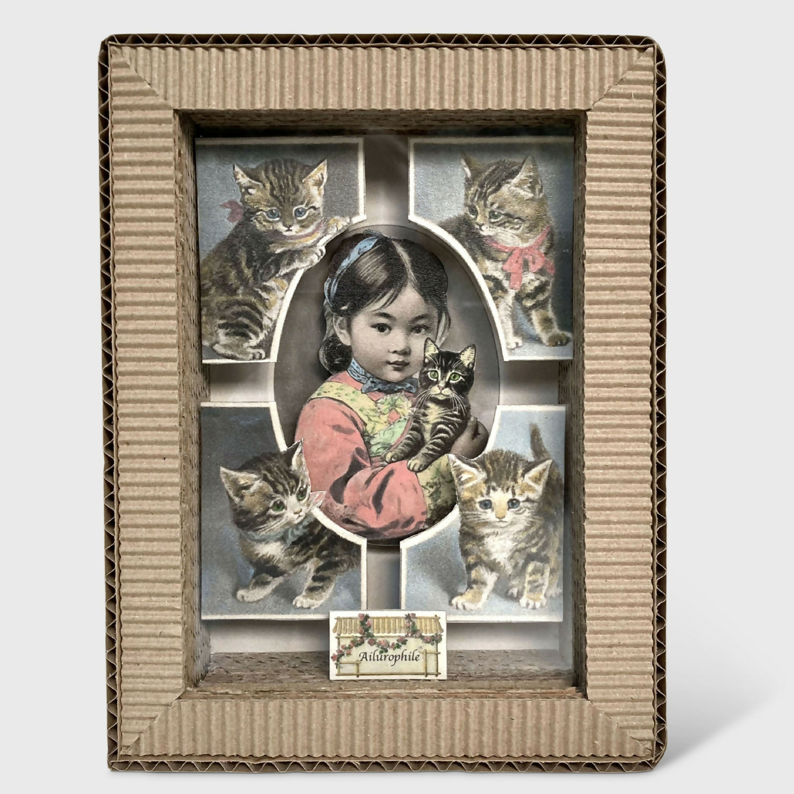 Photomontage - Petite vitrine Fillette aux chats #1 | EMPREINTES Paris