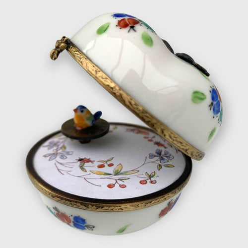 cadeau-blanc_decoration-coccinelle_romantique-amoureux_oiseau-chantant_automate_cadeau-amoureux_saint-Valentin_cadeau-naissance_fete-bebe_boite-a-musique_enfantin_noce-de-porcelaine_fete-des-meres_oeuf-faberge_oeuf-collection_collection-classique_cadeau-fin-annee_cadeaux-maitresses_noce-de-porcelaine | EMPREINTES Paris - EMPREINTES Paris