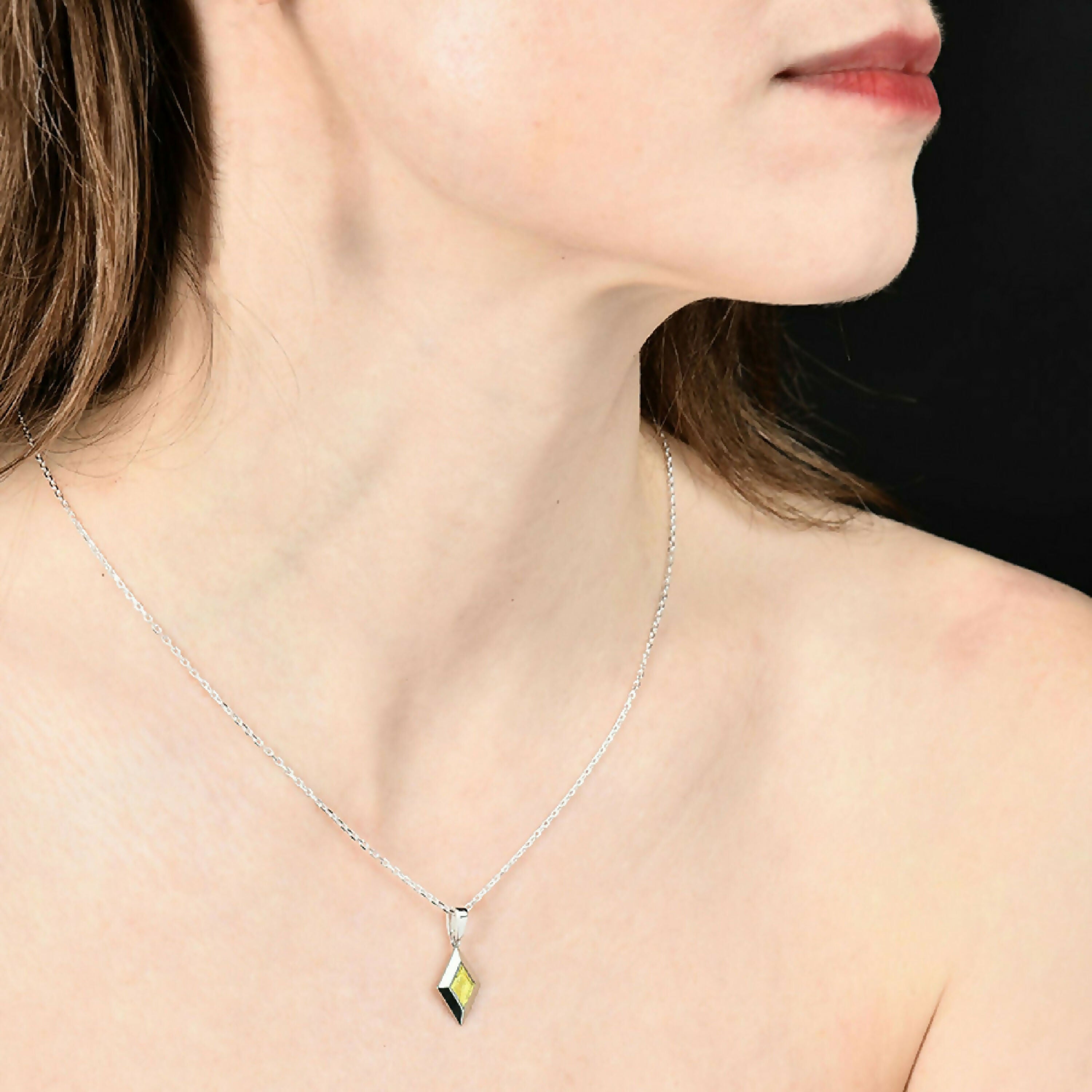 4NwDsNk3Tz | EMPREINTES Paris