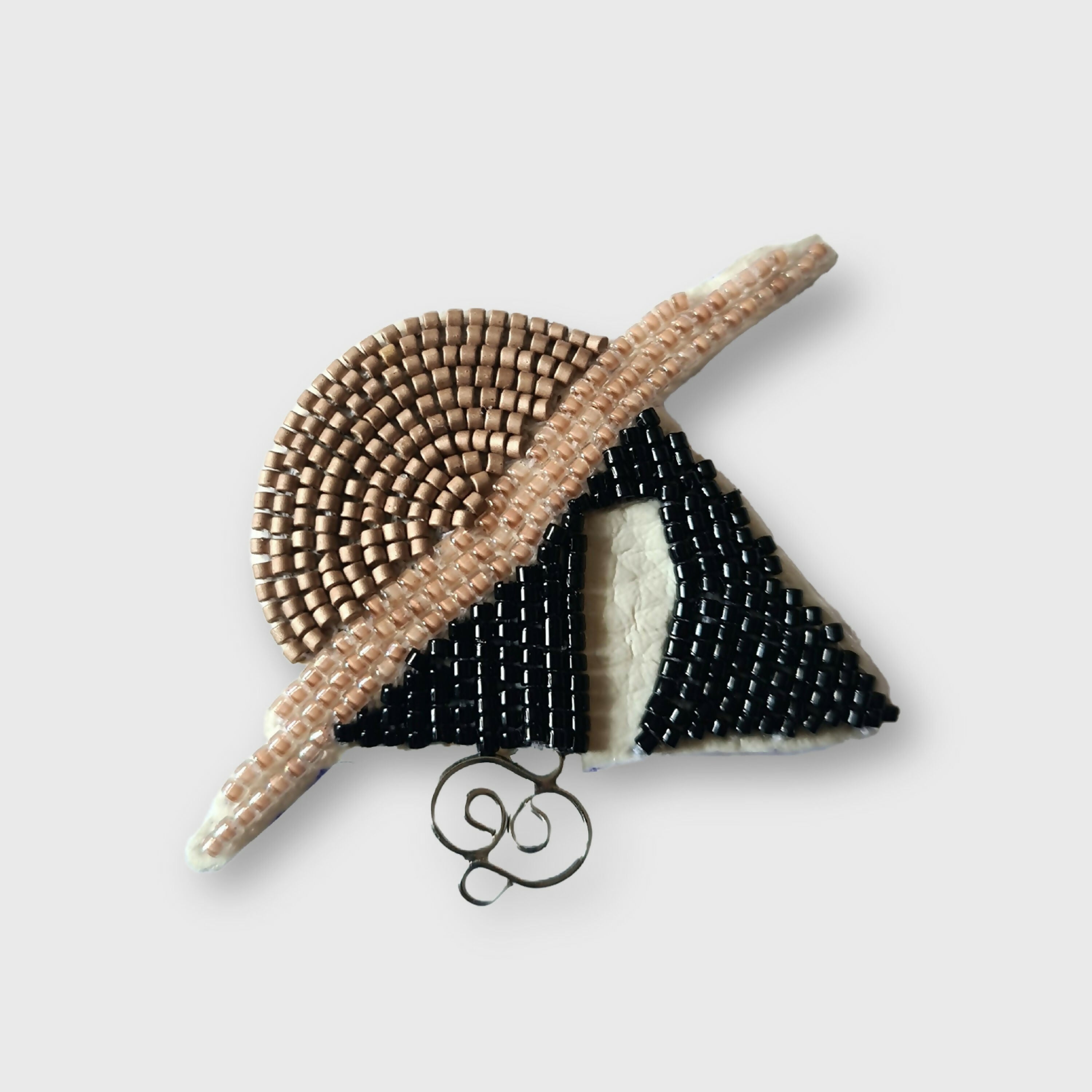 broche_perlee_3_carole_bonneau copie | EMPREINTES Paris