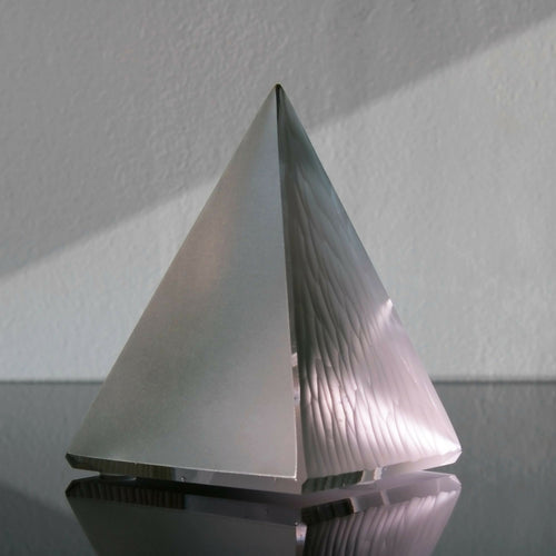 sculpture_pyramide_uranium_trait_dunion_artisans copie | EMPREINTES Paris - EMPREINTES Paris