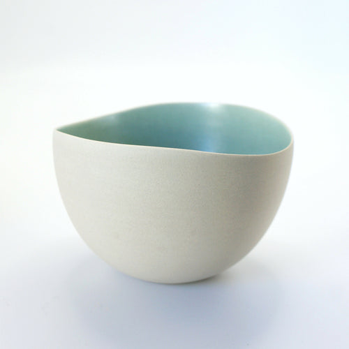 bol_gres_blanc_lisse_interieur_bleu_vert_fonce_emmanuelle_manche_ceramique copie | EMPREINTES Paris - EMPREINTES Paris