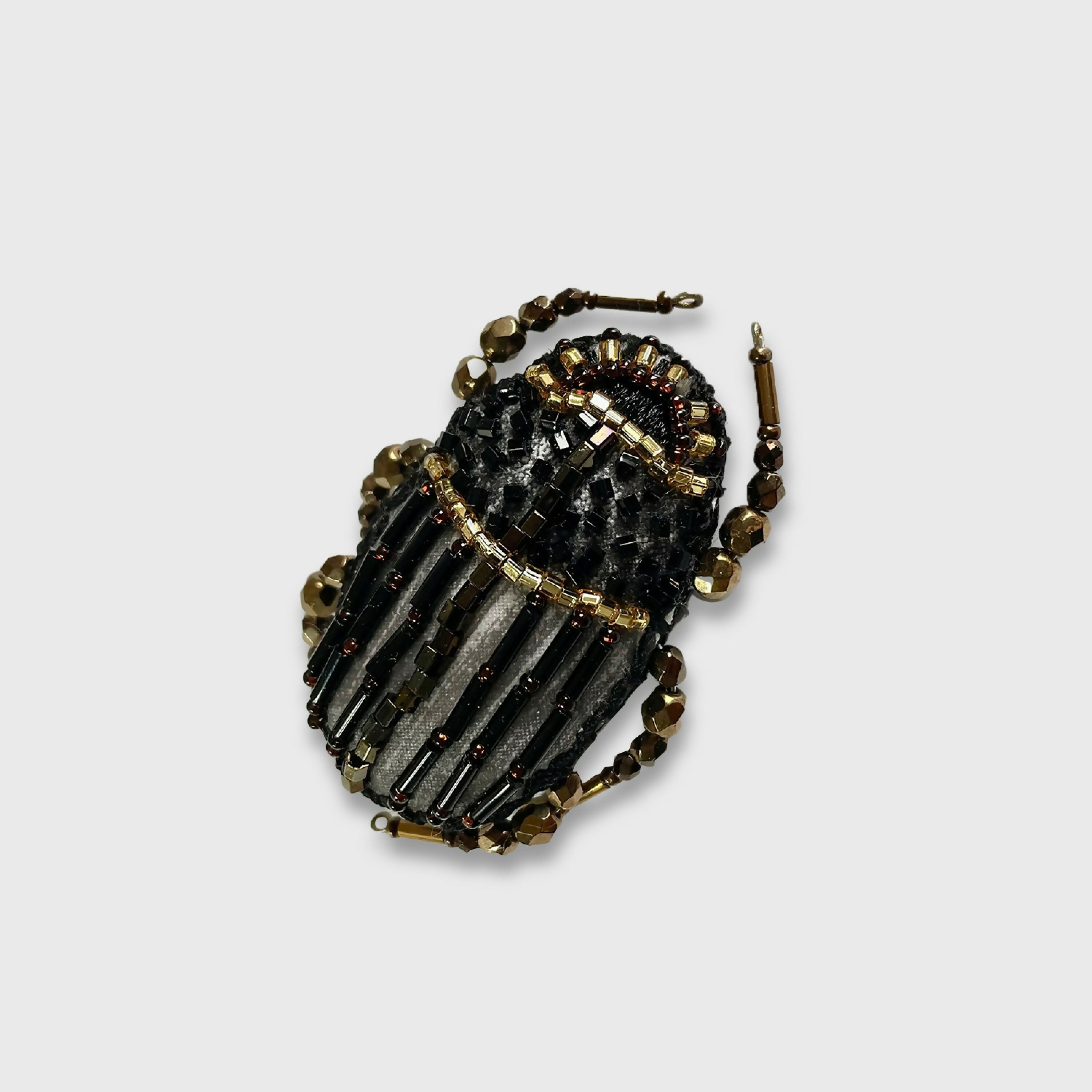 broche_scarabee_noir_et_or_agathe_you copie | EMPREINTES Paris