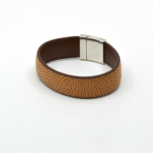 manchette_galuchat_camel_fermoir_terra_sylvie_zarnowski copie | EMPREINTES Paris - EMPREINTES Paris