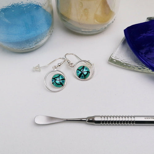 Boucles d'oreilles en émail sur feuille d'argent - Turquoise | EMPREINTES Paris - EMPREINTES Paris