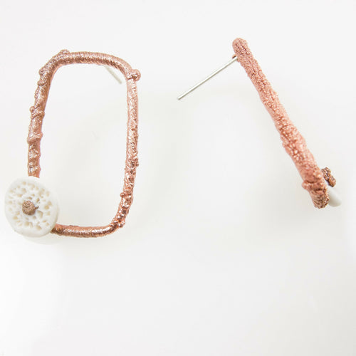 boucles_doreilles_rectangles_porcelaine_et_cuivre_texture_atelier_christine_moquet copie | EMPREINTES Paris - EMPREINTES Paris