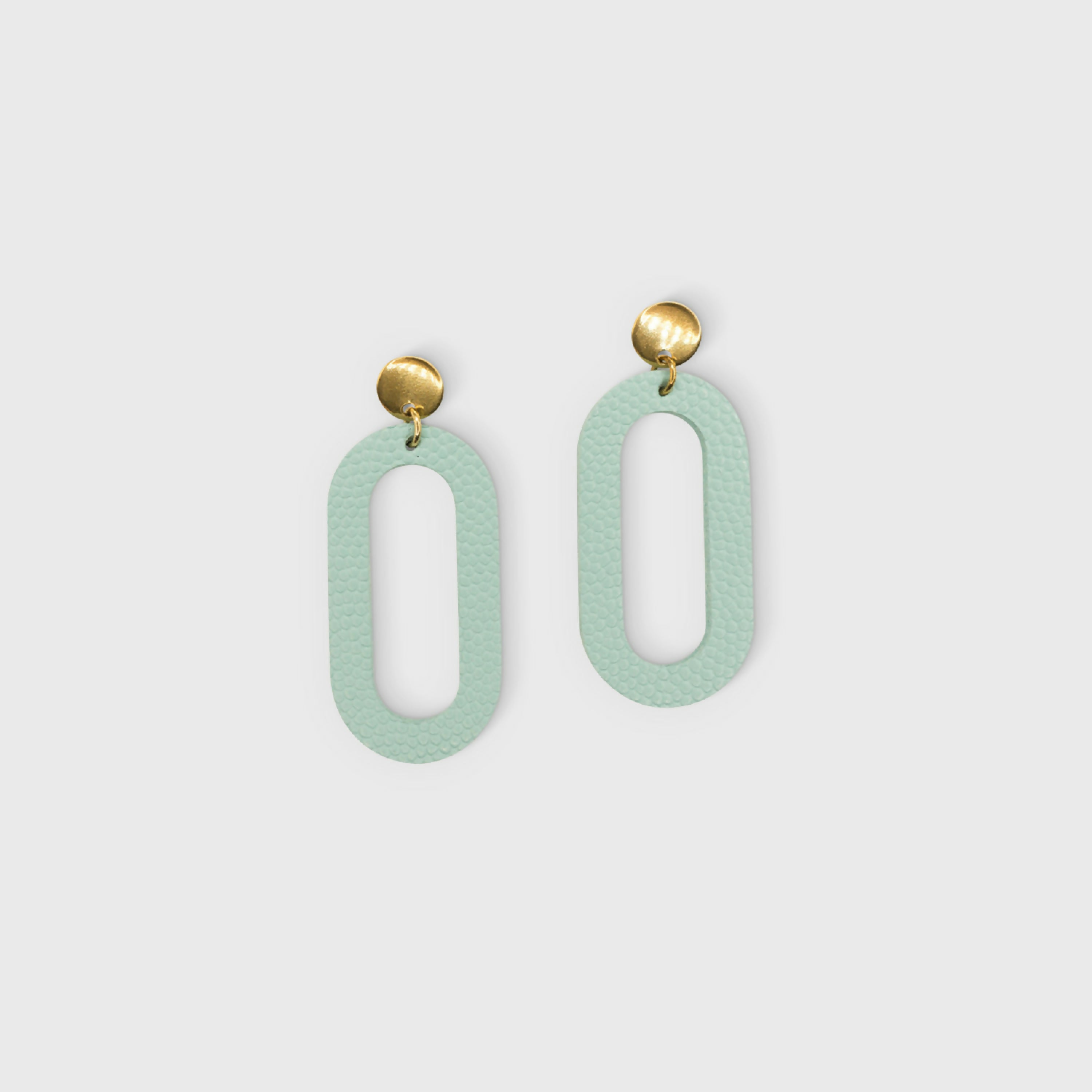 boucles_doreilles_arche_art_deco_en_cuir_bleu_ciel_julie_troncin_maroquinerie | EMPREINTES Paris