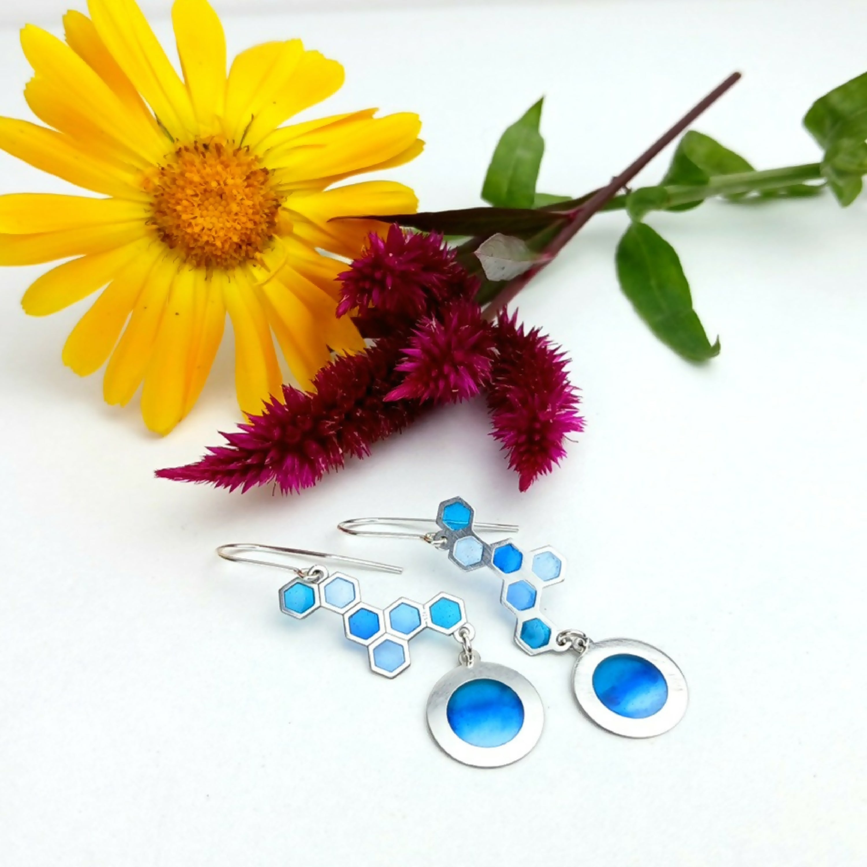 nid_dabeilles_boucles_doreilles_en_email_plique_a_jour_les_emaux_arediens_lemail_grand_feu_de_limoges copie | EMPREINTES Paris