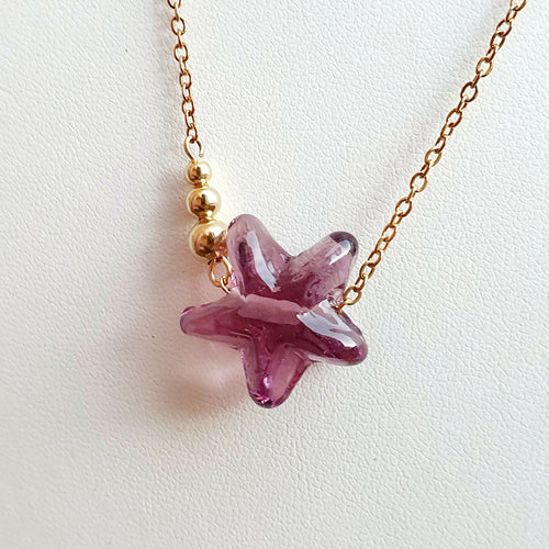 Collier petite étoile filante en verre de Murano rose et doré | EMPREINTES Paris - EMPREINTES Paris