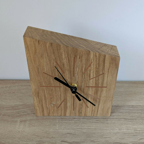 horloge_de_bureau_en_chene_massif_et_marqueterie_de_paille_cuivre_jerome_ebenisterie | EMPREINTES Paris - EMPREINTES Paris