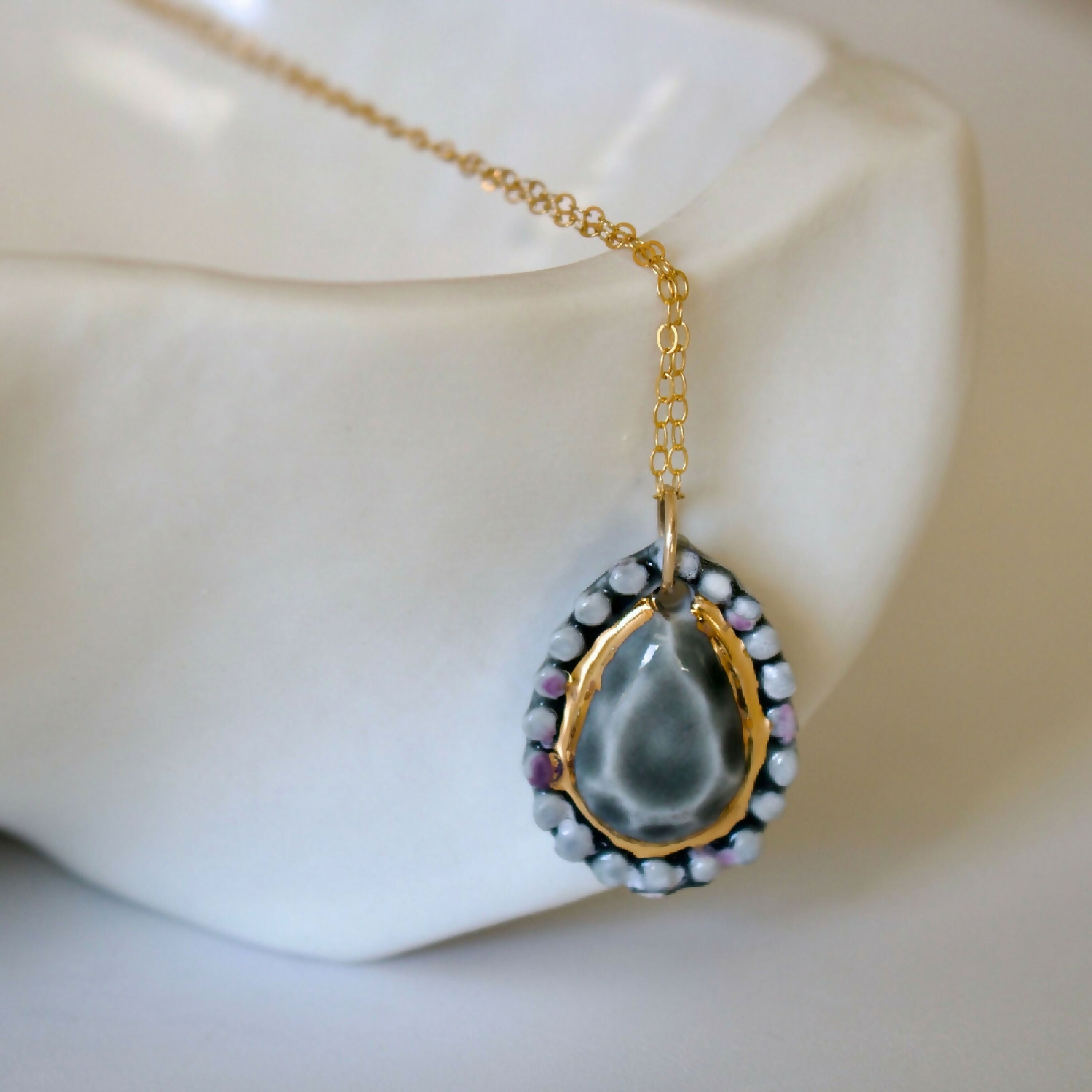 collier_larme_porcelaine_cglabsete copie | EMPREINTES Paris