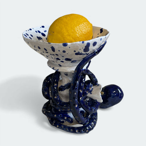 Coupe bleu de Sèvres avec poulpe et poisson aux yeux d'or | EMPREINTES Paris - EMPREINTES Paris