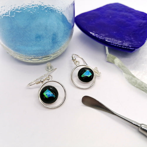 Boucles d'oreilles en émail sur feuille d'argent Noir, bleu, vert | EMPREINTES Paris - EMPREINTES Paris