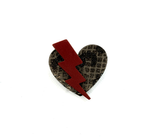 broche_coup_de_foudre_imprime_leopard_mat_et_cuir_rouge_julie_troncin_maroquinerie | EMPREINTES Paris - EMPREINTES Paris