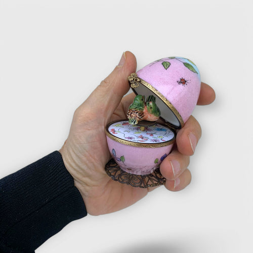 rose_deco-maison_home-decor_cadeau-rose_style-faberge_art-nouveau_insectes_libellule_printemps_fleur_pastel_papillons_automate_cadeau-amoureux_saint-valentin_cadeau-naissance_fete-bebe_boite-a-musique_enfantin_noce-de-porcelaine_fete-des-meres_mariage_oeuf-collection_collection-classique_cadeau-fin-annee_cadeaux-maitresses | EMPREINTES Paris - EMPREINTES Paris