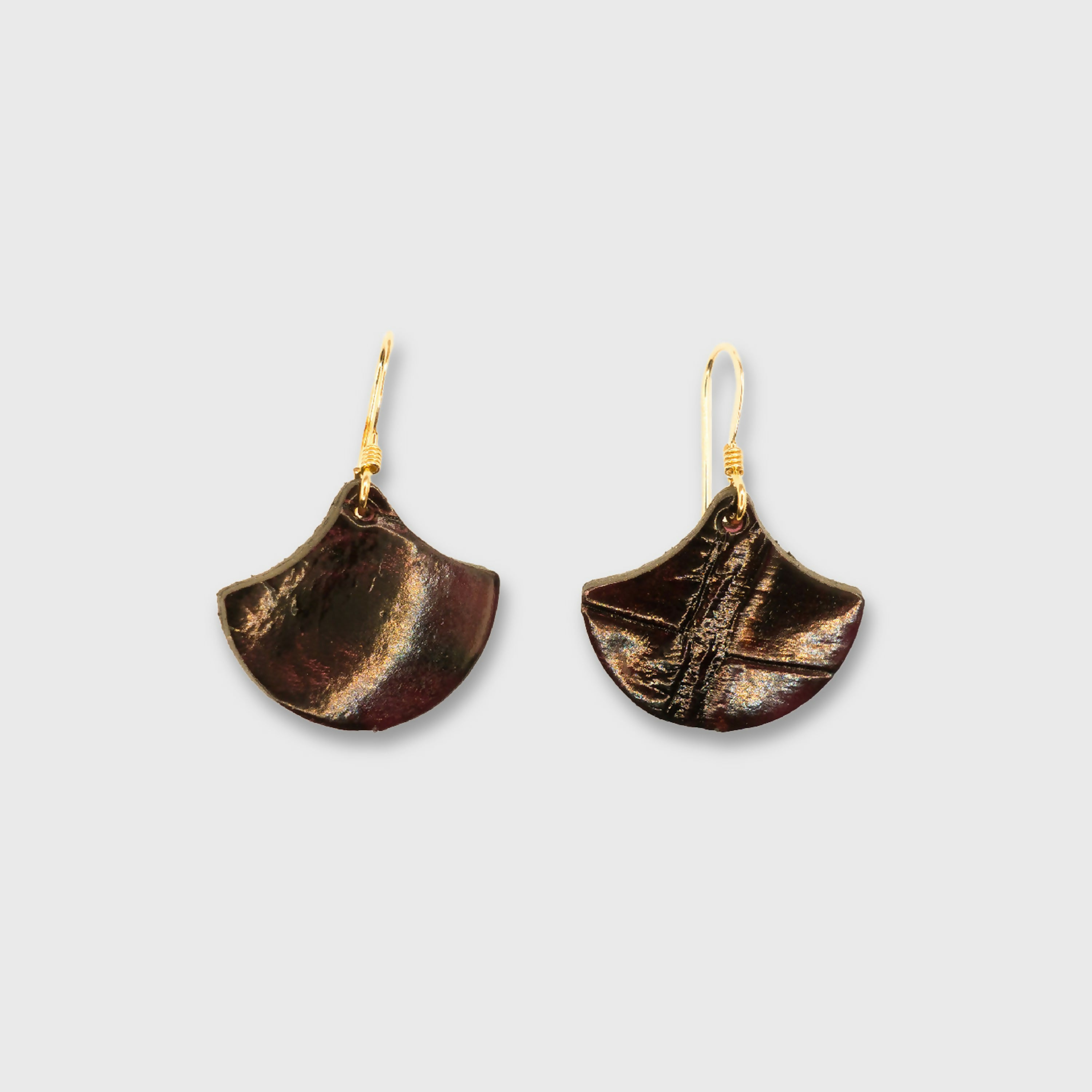 boucles_doreilles_gingko_bordeaux_2cm_julie_troncin_maroquinerie copie | EMPREINTES Paris