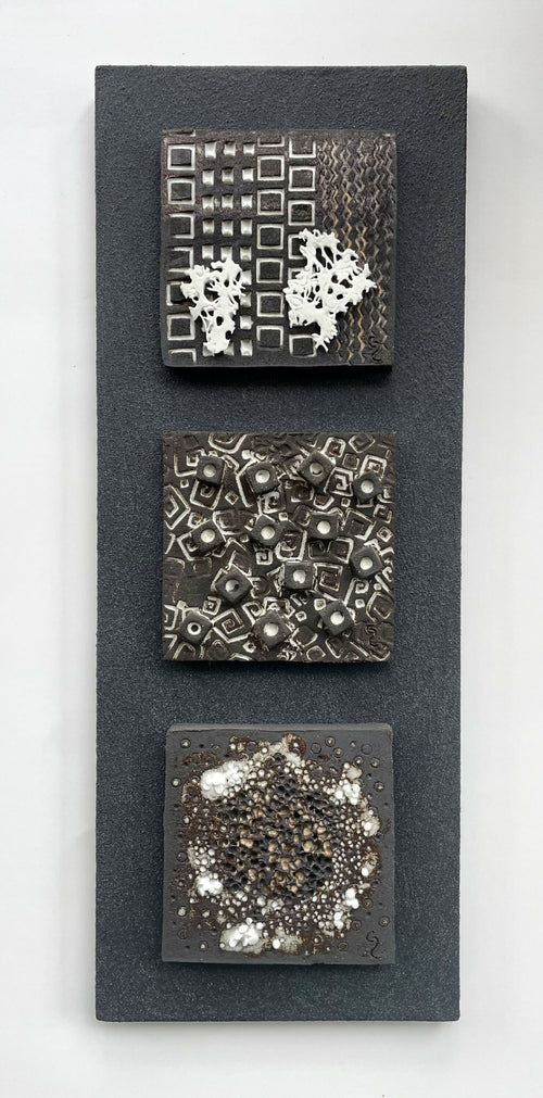 Bas relief tableau grès noir et porcelaine collection triptyque 6 | EMPREINTES Paris - EMPREINTES Paris
