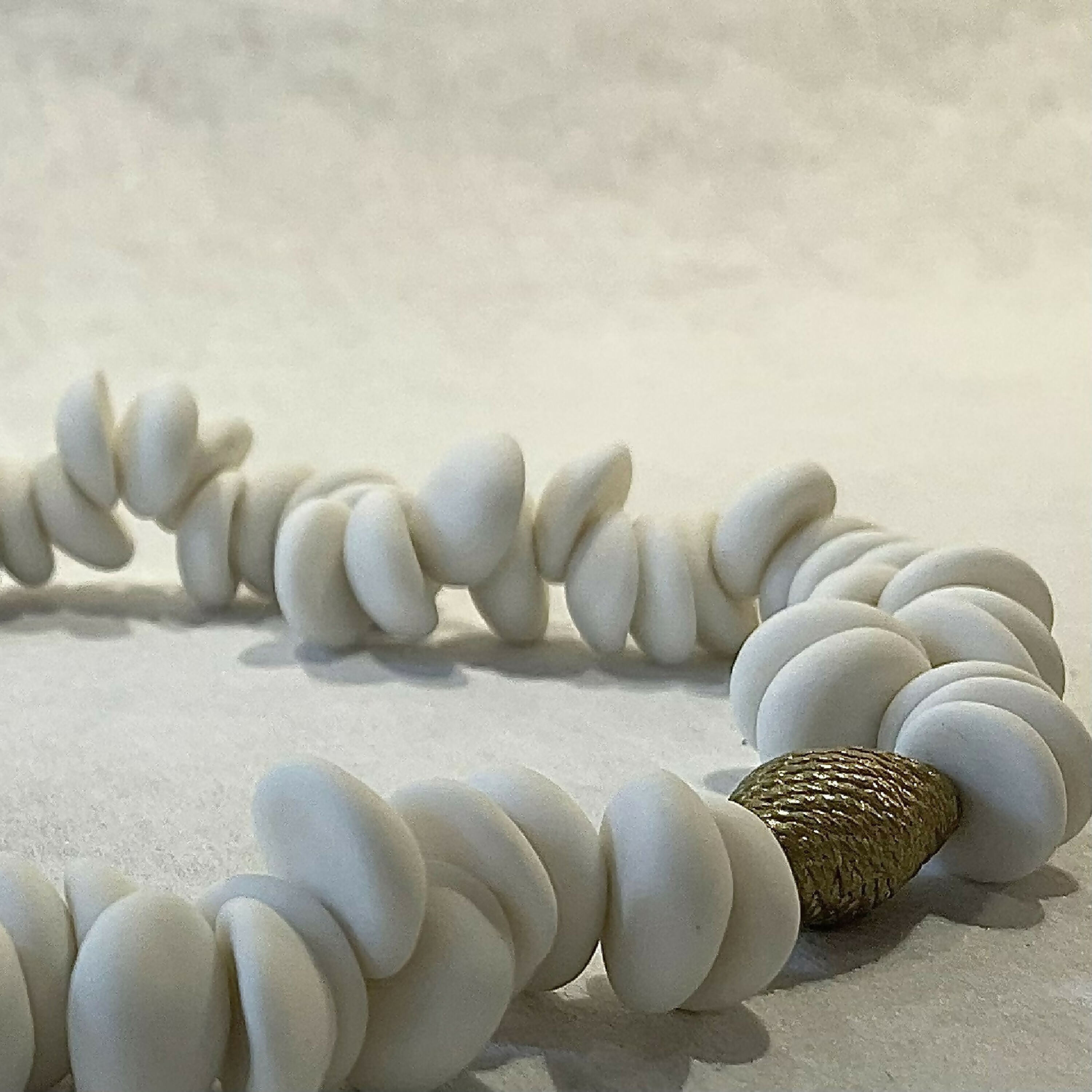 sautoir_ecailles_douces_beatrice_balivet copie | EMPREINTES Paris