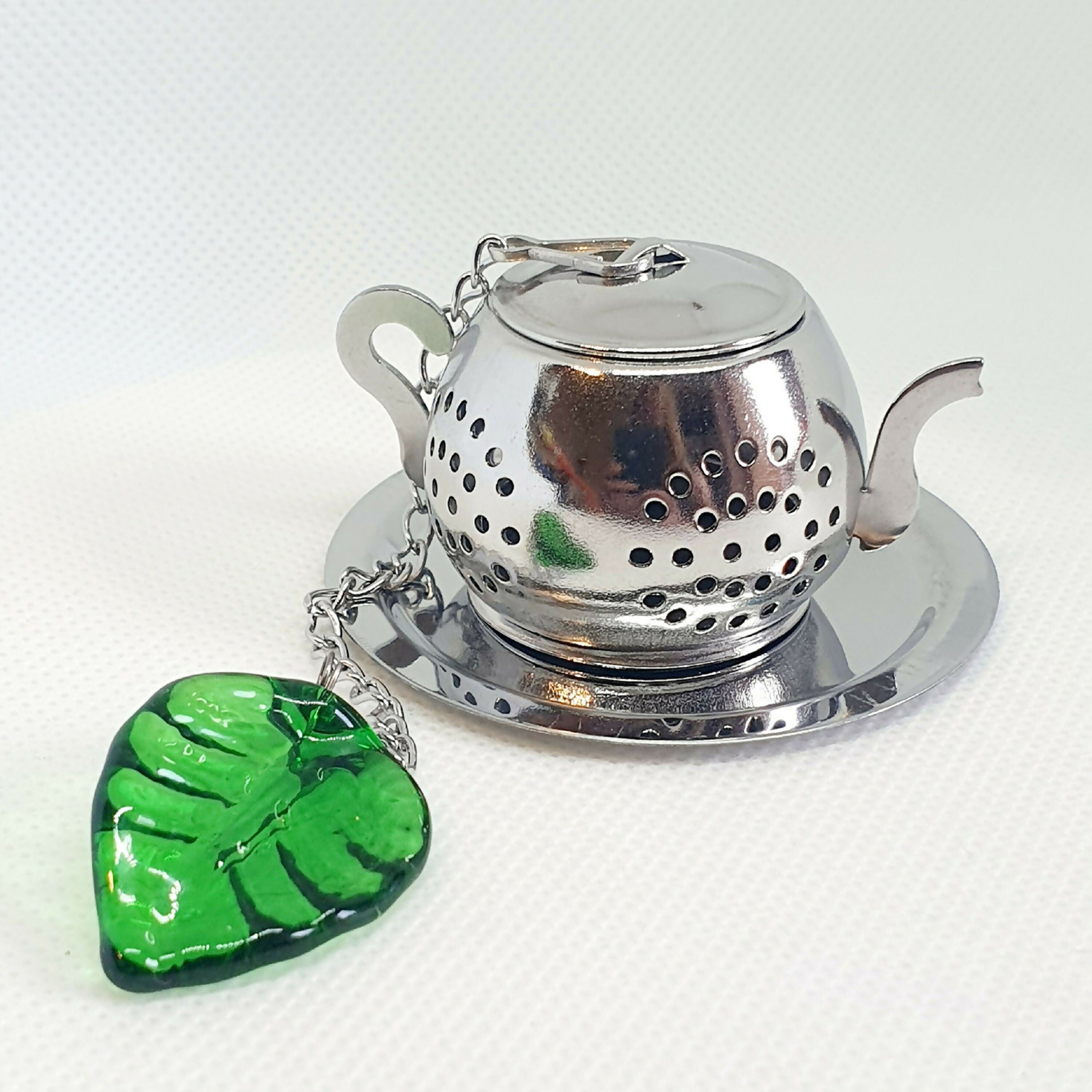 boule_a_the_mini_theiere_feuille_cendrine_m_fileuse_de_verre copie | EMPREINTES Paris