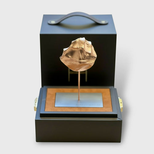 Sculpture L'Etreinte en bronze doré or rose (18 carats) | EMPREINTES Paris - EMPREINTES Paris