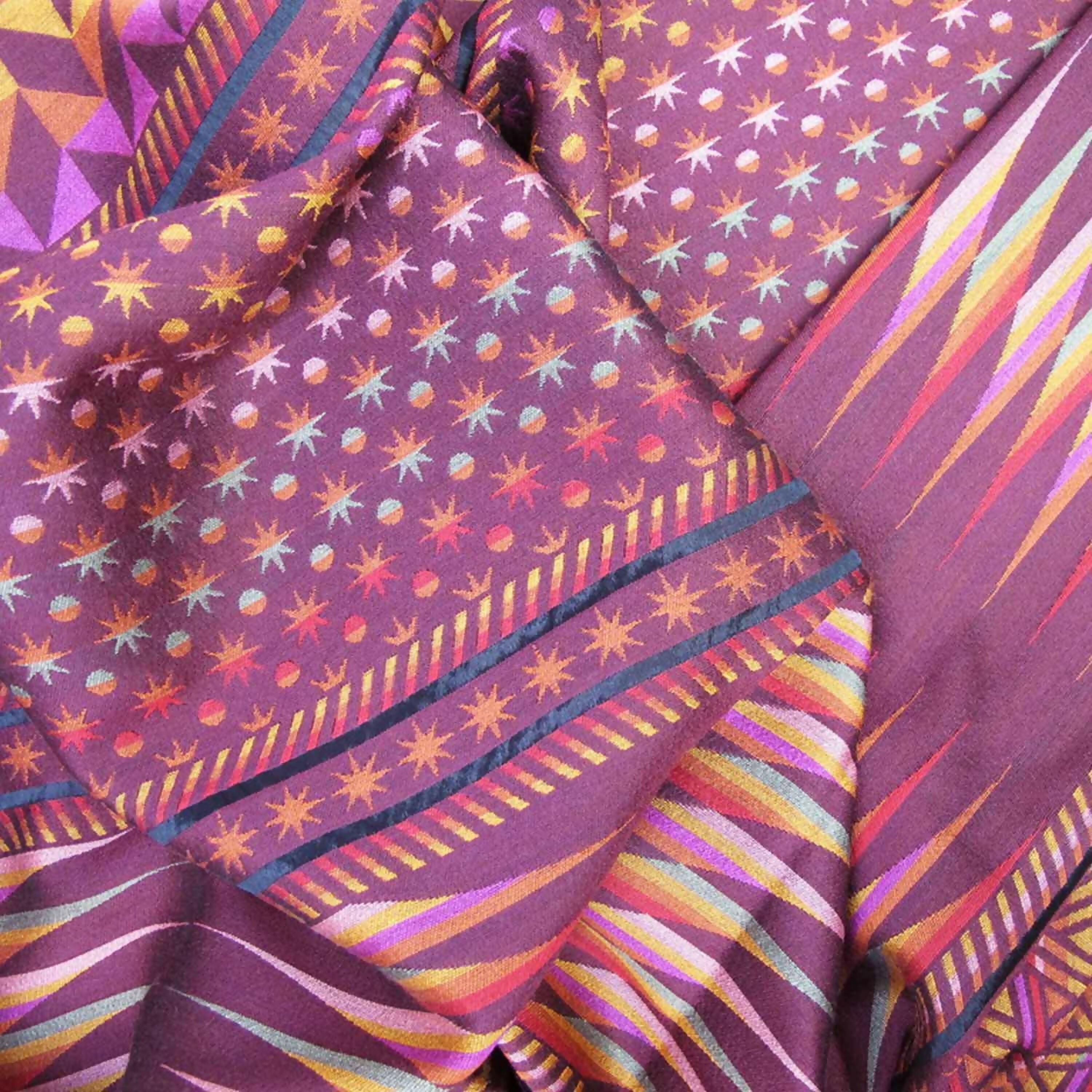 echarpe_maxi_laine_soie_multico_bourgogne_planetarium_sophie_guyot_soieries copie | EMPREINTES Paris