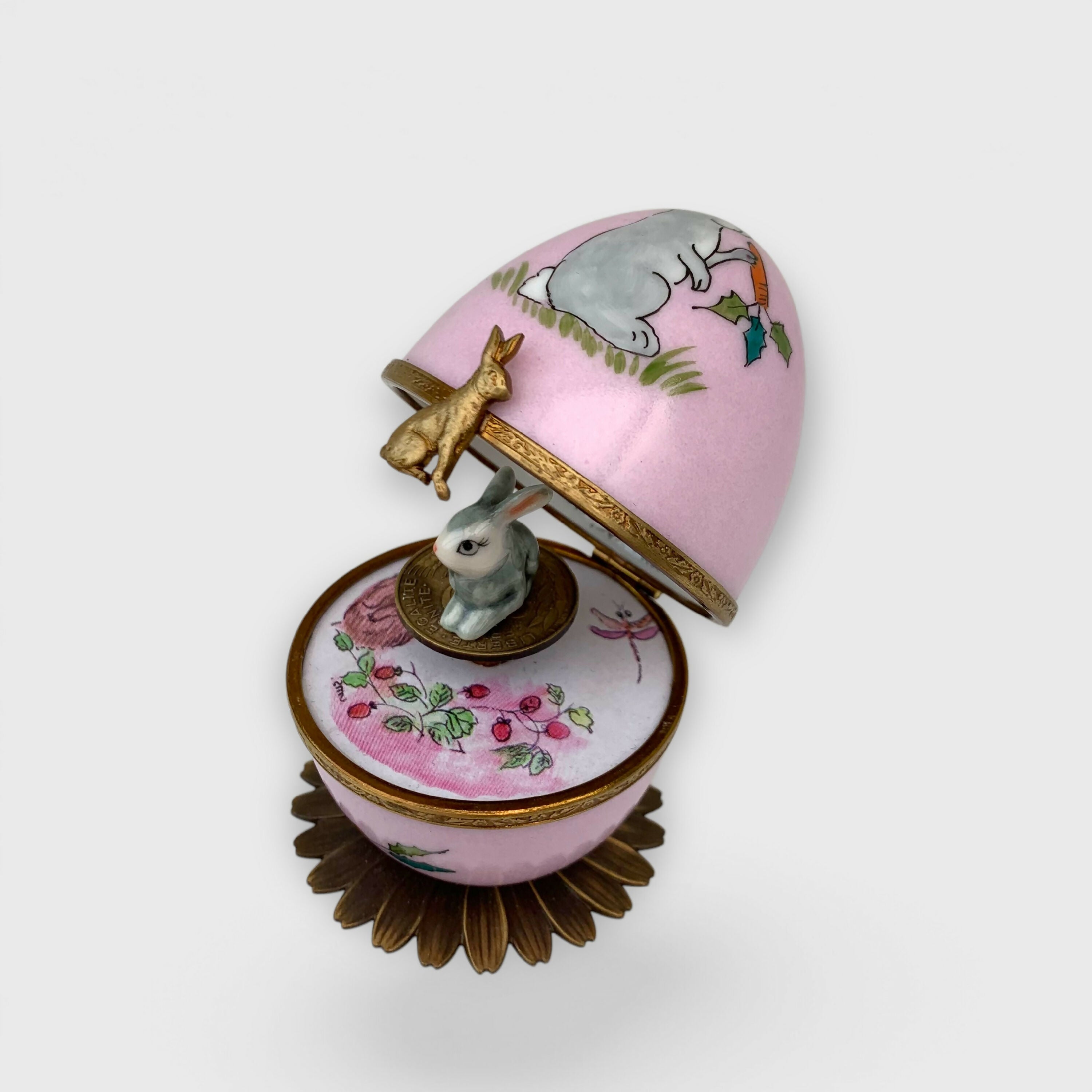 cadeau-decoration-rose_paques_automate_oeuf-style-faberge_lapin_cadeau-naissance_fete-des-meres_noce-porcelaine_Limoges_enfantin_romantique_original_oeuf-collection_lapin-carotte_la-lettre-a-elise_beethoven_boite-a-musique_oeuf-musical | EMPREINTES Paris