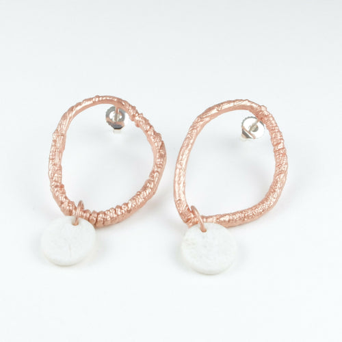 boucles_doreilles_ovales_porcelaine_et_cuivre_texture_atelier_christine_moquet1 copie | EMPREINTES Paris - EMPREINTES Paris