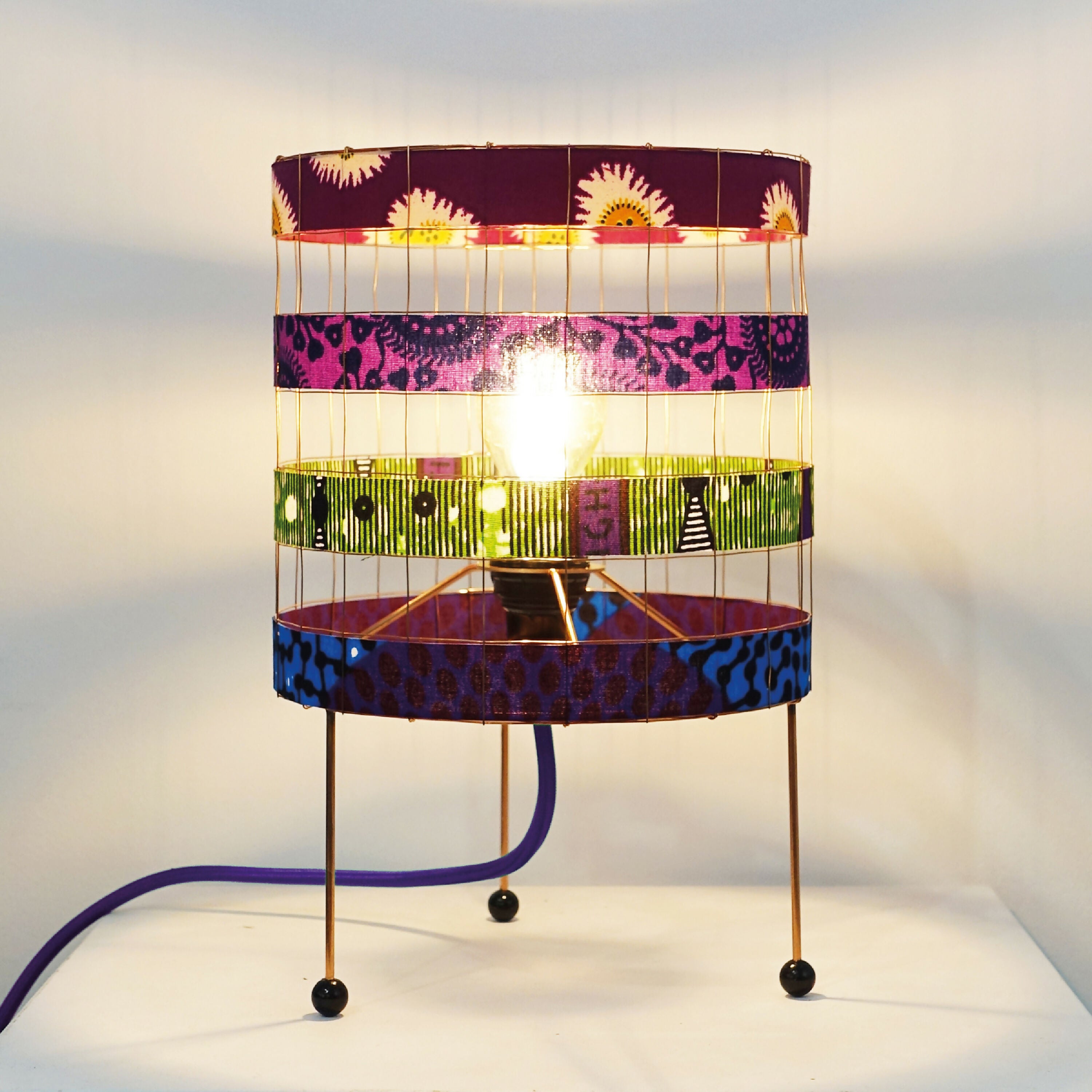 lampe_a_poser_miniwax_diametre_18_cm_violet_vert_petites_series_entre_illuminees copie | EMPREINTES Paris