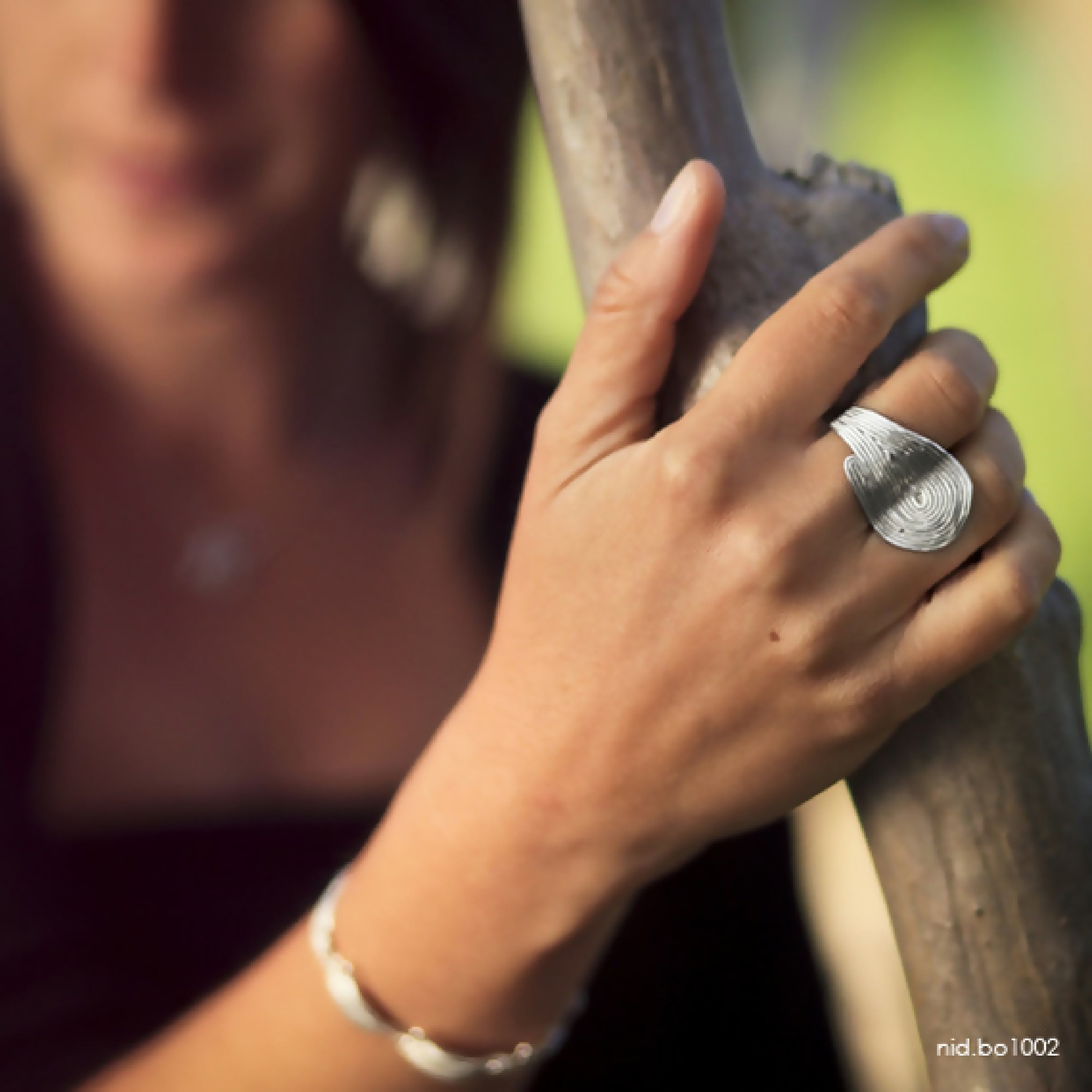 Bague empreinte sur 2 doigts en fil d