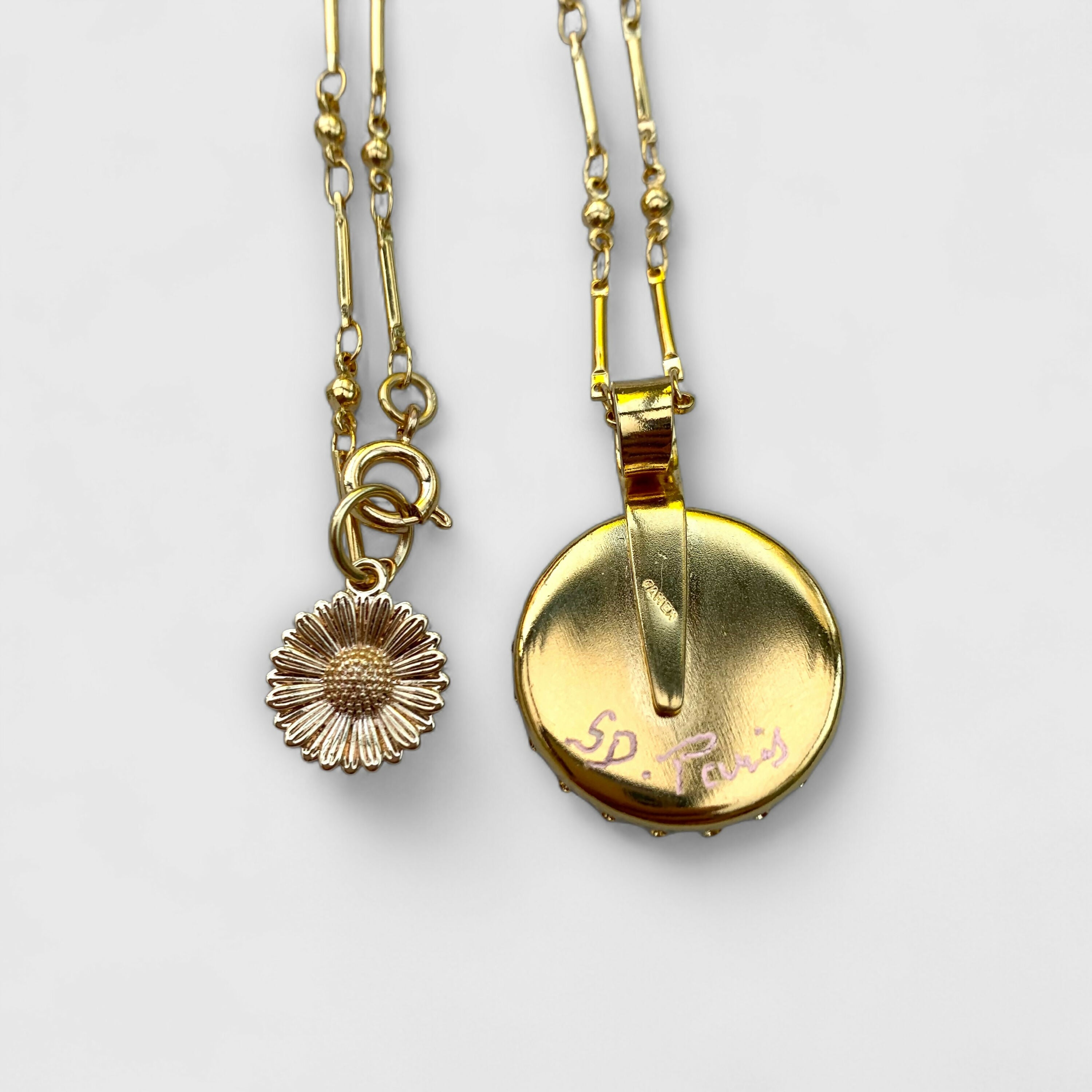 cadeau-bijou-blanc_fleur_floral_frais_printemps_art-nouveau_art-deco_romantique_collier-femme,_bijoux-féminin_artisanat-art_made-in-France_upcycling_bijoux-de-créateur_bohème-chic_bobo-parisien_hippie-chic_bijou-haute-fantaisie,_cadeau-ideal-femme_cadeau-fete-des-meres_cadeau-anniversaire | EMPREINTES Paris