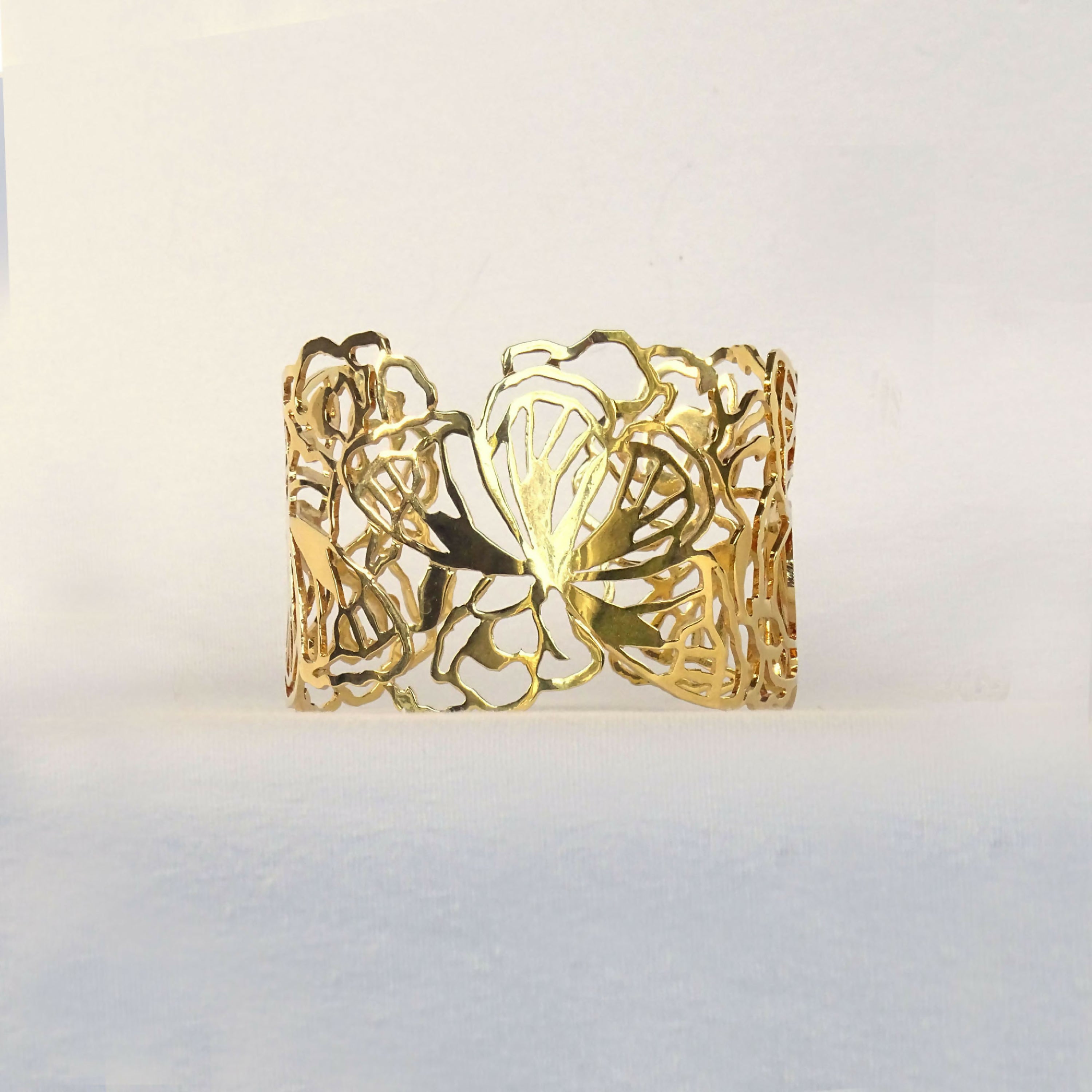 bracelet_papillons_monarca_au_dessus_dun_rosier_lumiss_design copie | EMPREINTES Paris