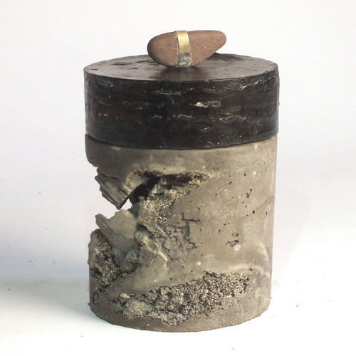 boite_marine_avec_galet_jean_gazdac | EMPREINTES Paris - EMPREINTES Paris