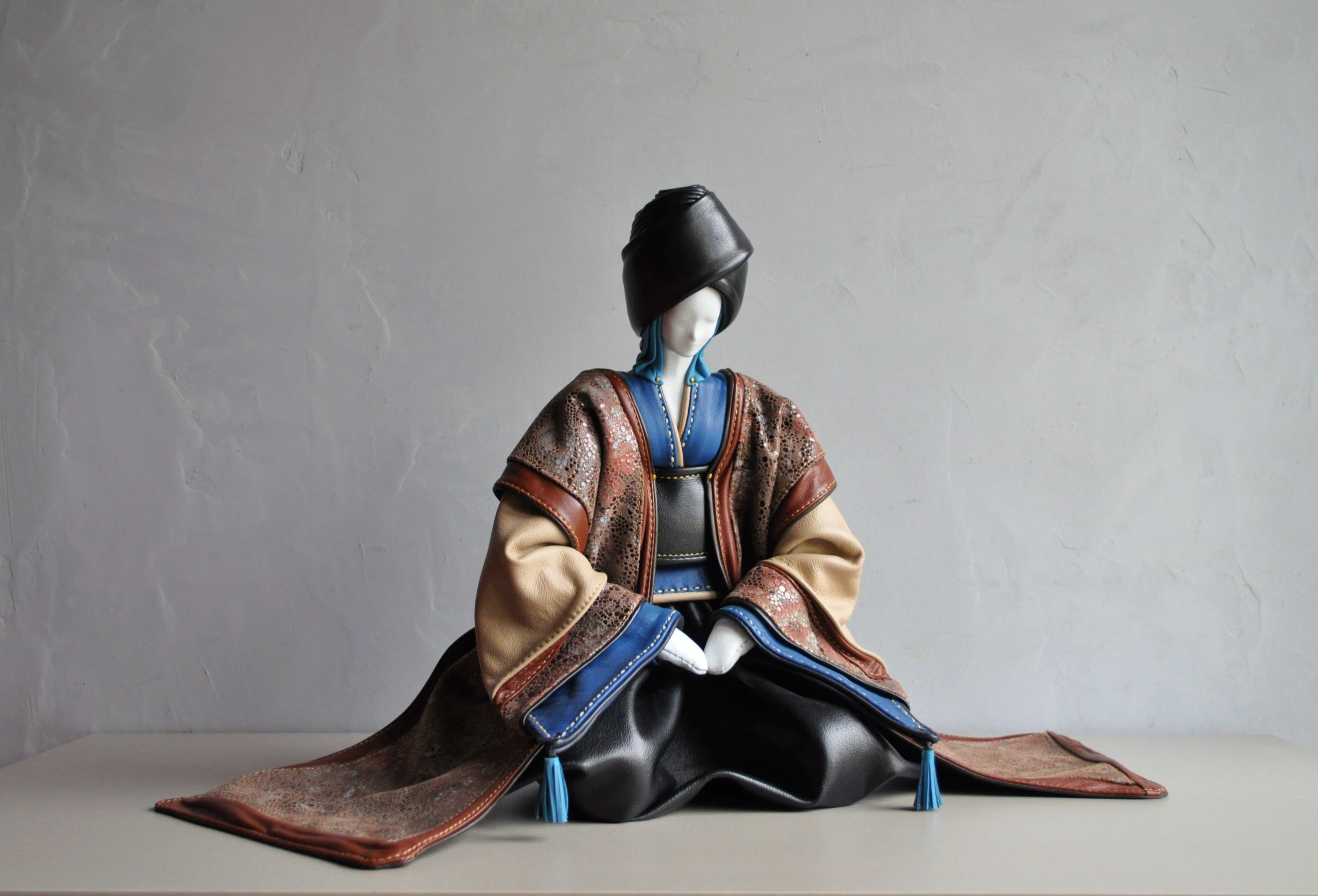 Sculpture cuir Annie Delemarle | EMPREINTES Paris