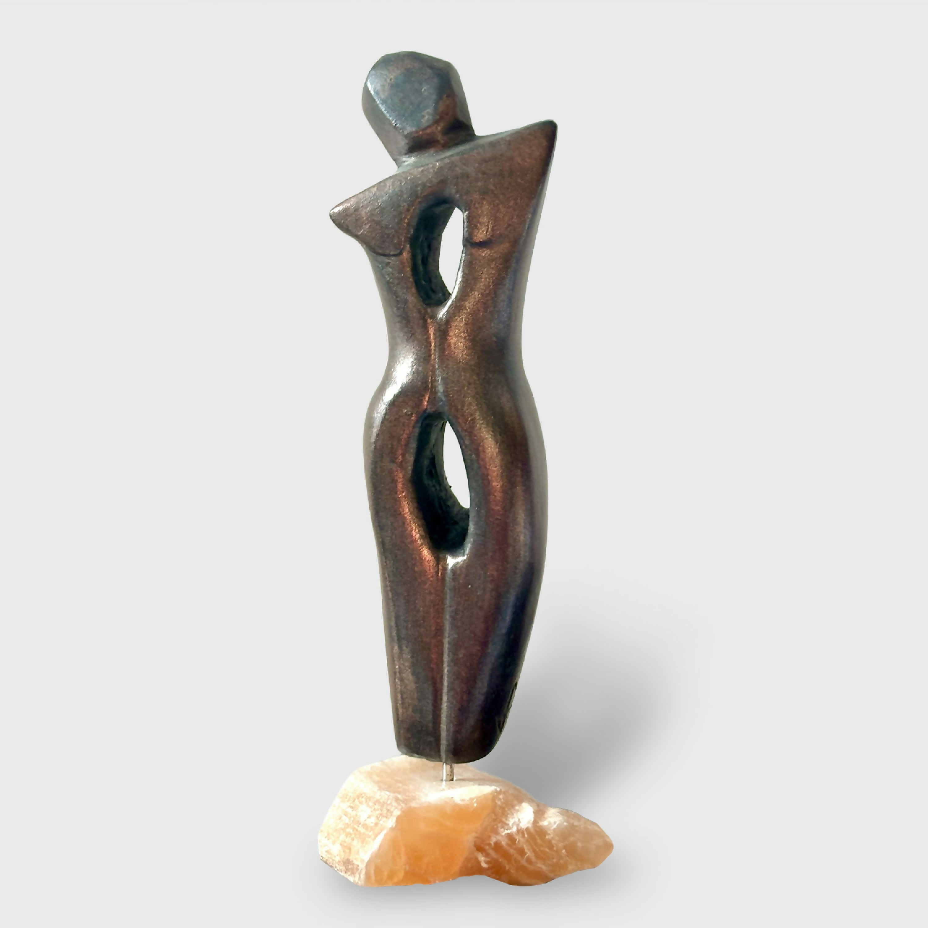 Figurine 15 en pierre calcaire de l