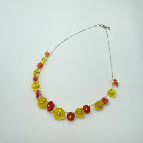 collier_de_perles_en_verre_colorees_orange_et_jaune_clair_avec_chaine_en_argent_lathoumetie_helene copie | EMPREINTES Paris - EMPREINTES Paris