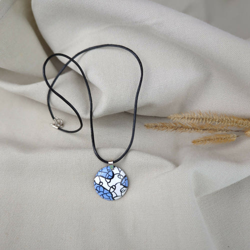 Collier Pop Art en émail sur cuivre - Bleu Lavande | EMPREINTES Paris - EMPREINTES Paris