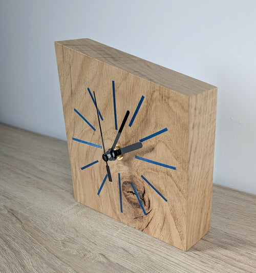 Horloge de bureau en Chêne massif et Marqueterie de paille Bleu Roi | EMPREINTES Paris - EMPREINTES Paris
