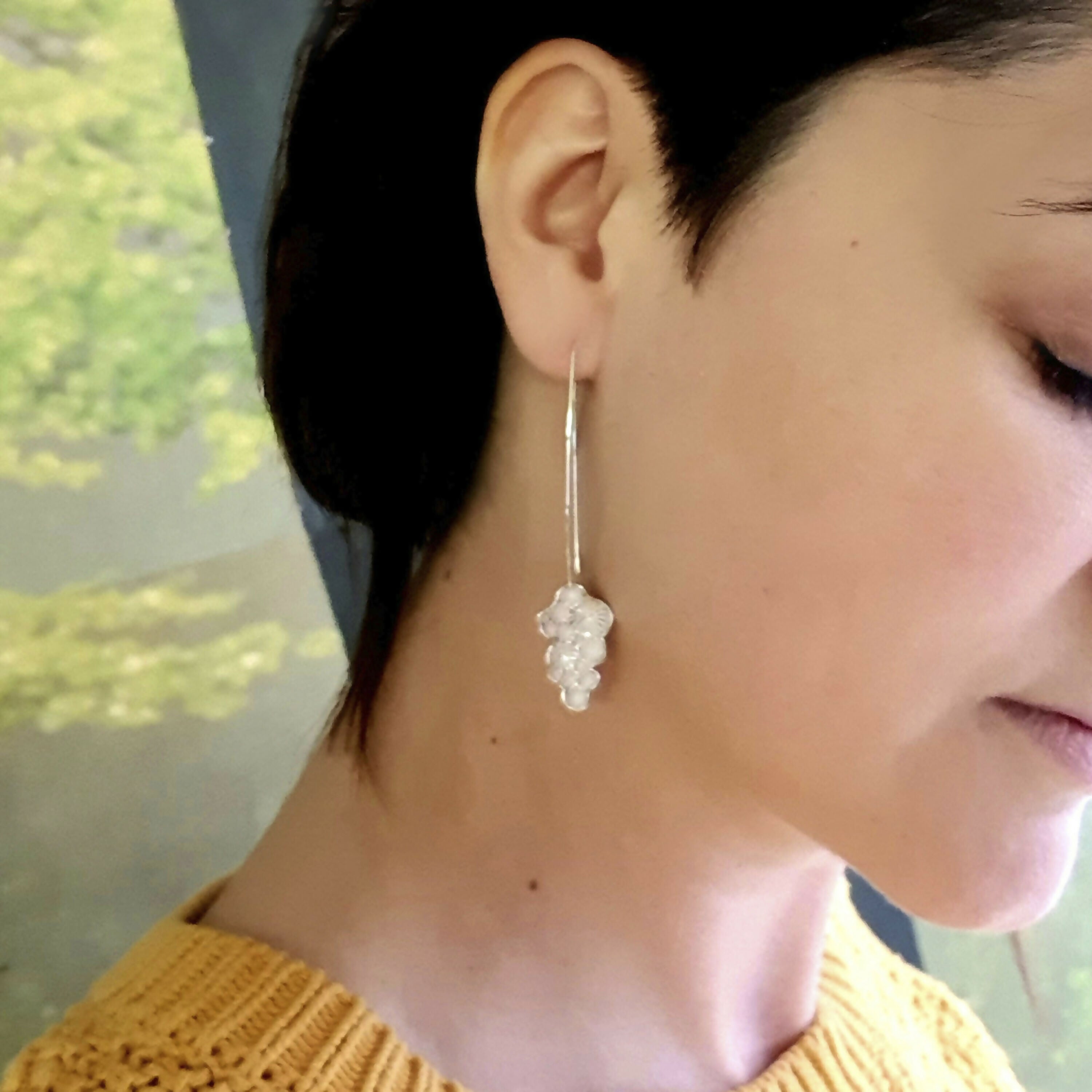 Boucles d’oreilles pendantes de la collection Corail, en argent massif recyclé | EMPREINTES Paris | EMPREINTES Paris