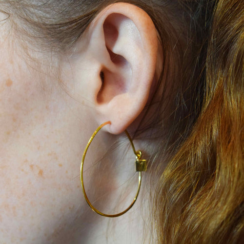 boucles_doreilles_poule_aux_oeufs_dor_lucy_luce copie | EMPREINTES Paris - EMPREINTES Paris