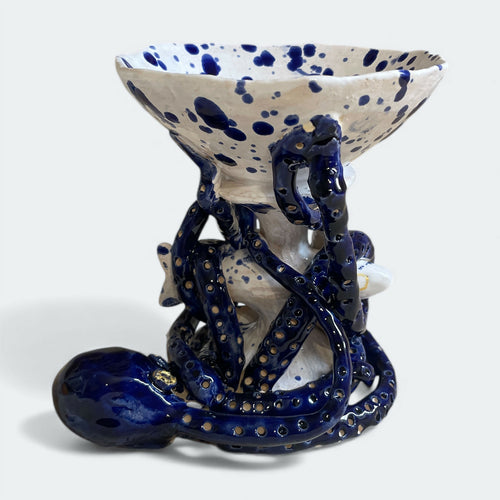 Coupe bleu de Sèvres avec poulpe et poisson aux yeux d'or | EMPREINTES Paris - EMPREINTES Paris