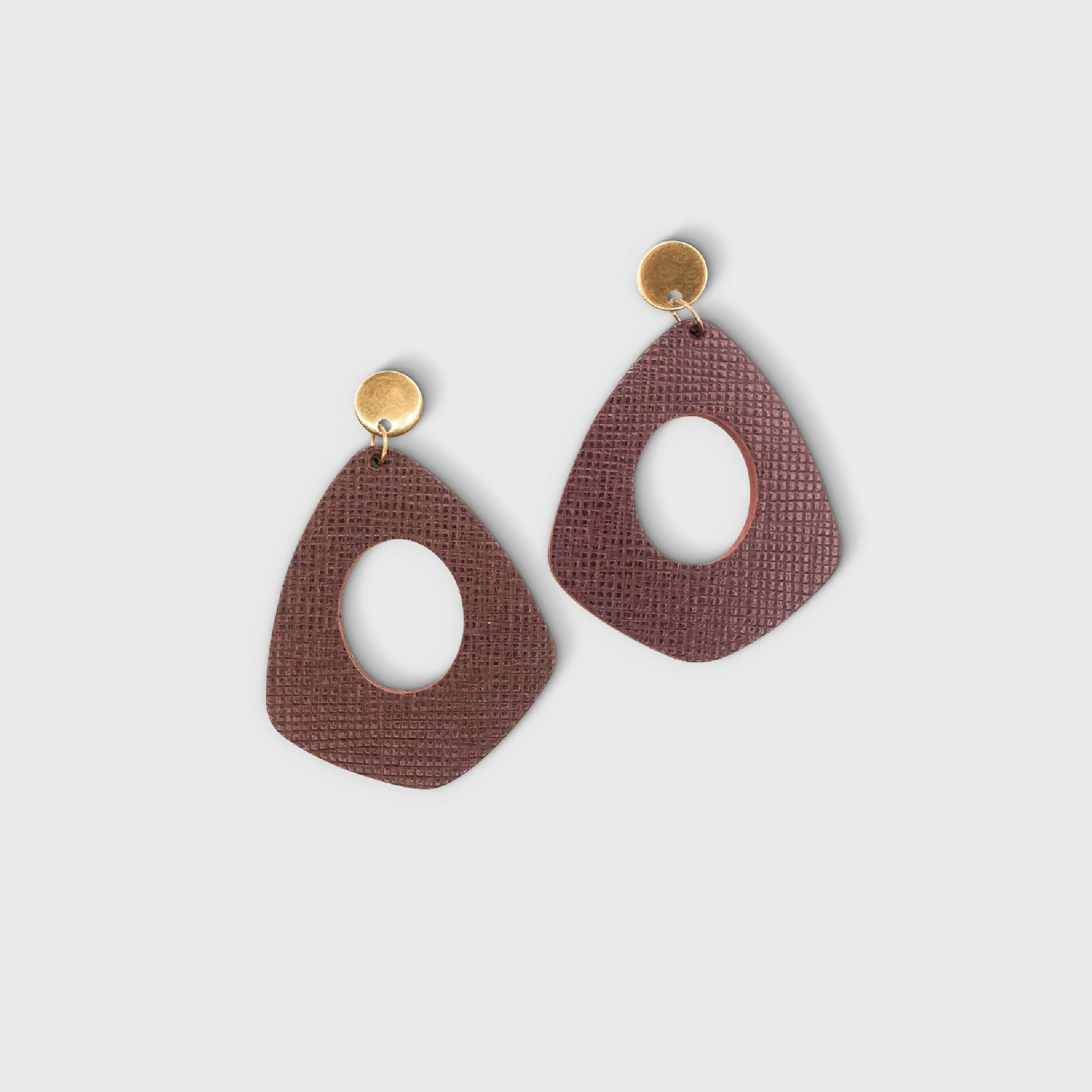 boucles_doreilles_creoles_en_cuir_bordeaux_julie_troncin_maroquinerie | EMPREINTES Paris