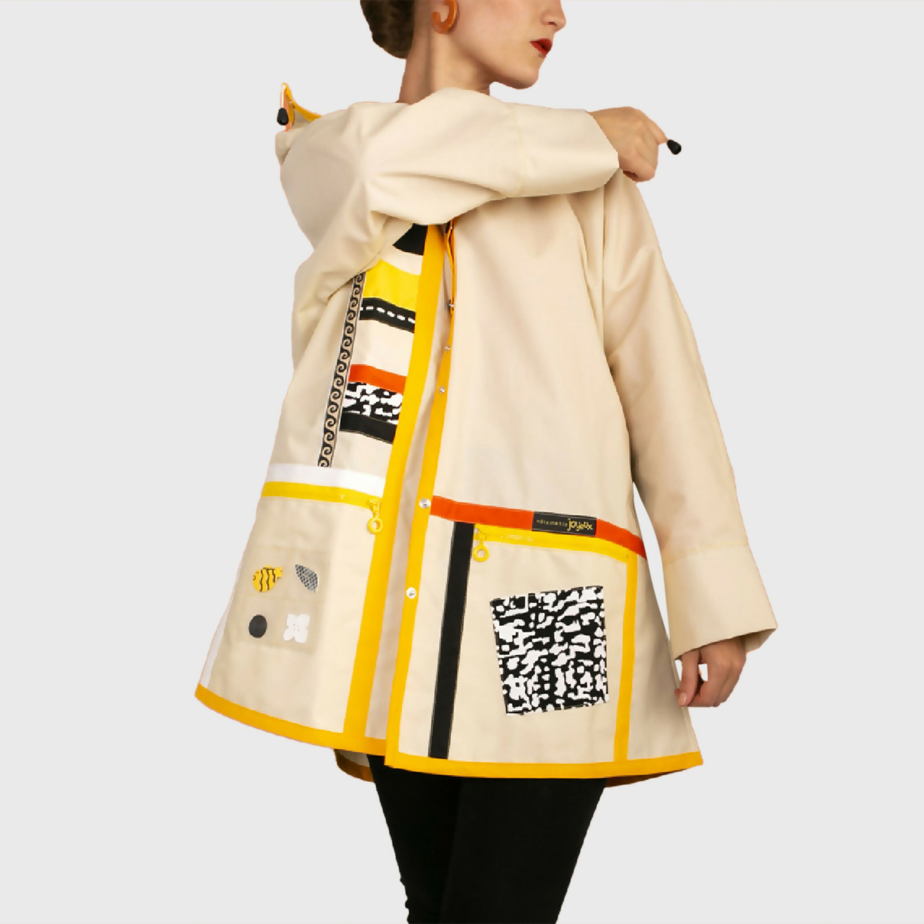 coupe_vent_scribouillages_kazan_vetements_joyeux copie | EMPREINTES Paris