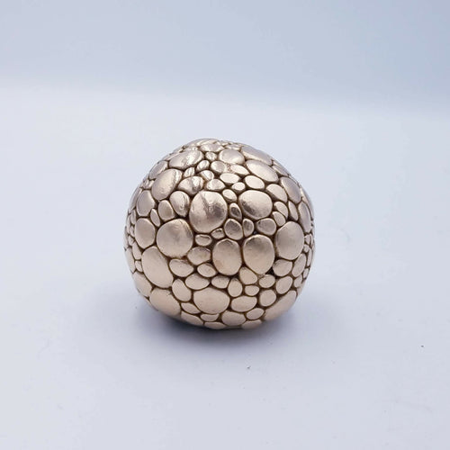 sculpture_graine_galet_marie_gourault copie | EMPREINTES Paris - EMPREINTES Paris