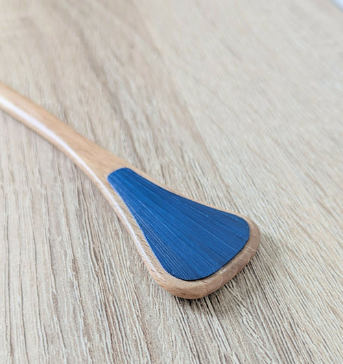 pic_a_chignon_cheveux_avec_marqueterie_de_paille_bleue_jerome_ebenisterie copie | EMPREINTES Paris - EMPREINTES Paris